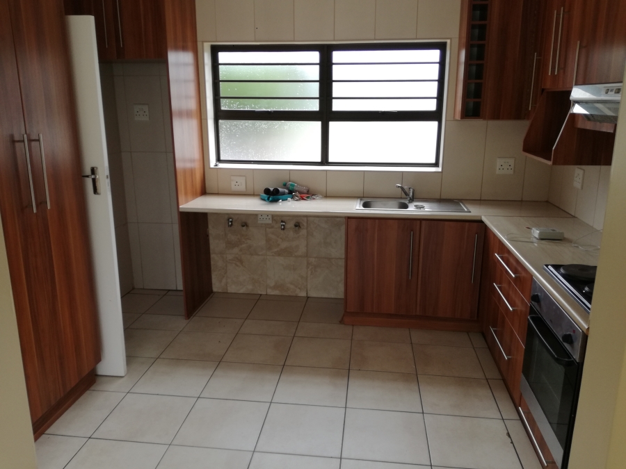 To Let 3 Bedroom Property for Rent in West Riding Western Cape